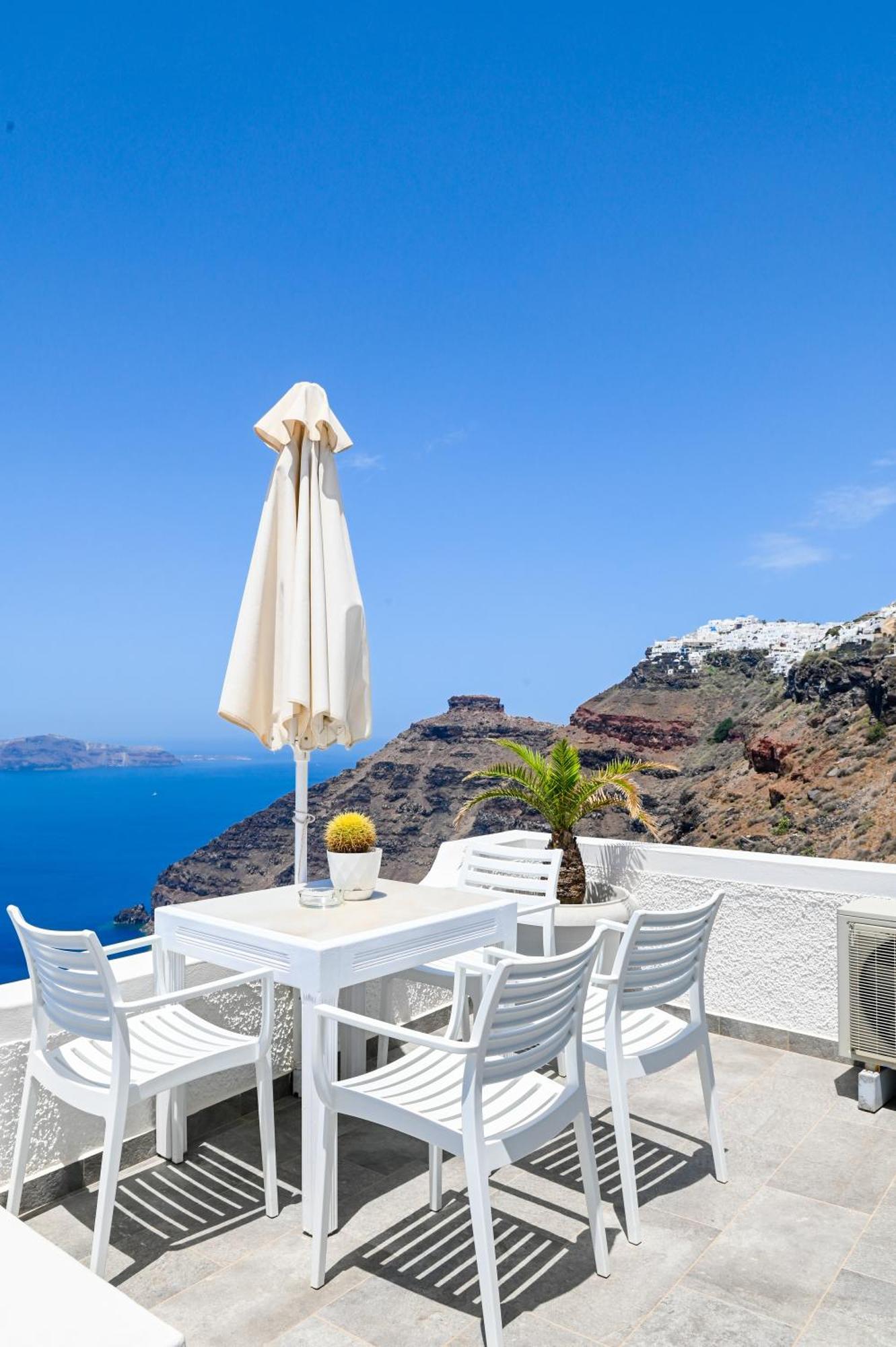 Kafieris Blue Caldera Aparthotel